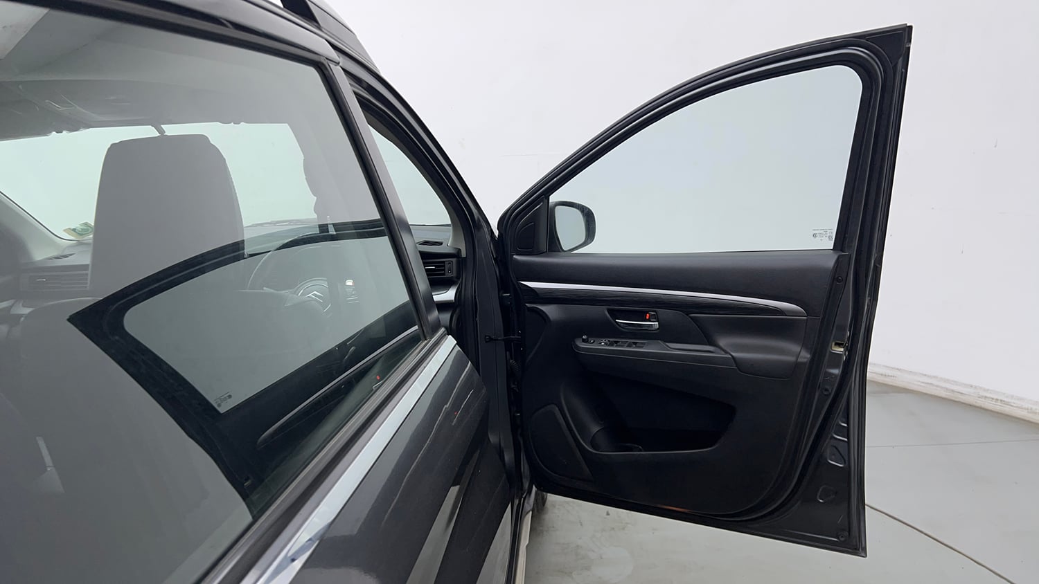Used 2023 Maruti Suzuki XL6 Zeta MT Petrol Petrol Manual interior RIGHT FRONT DOOR OPEN VIEW
