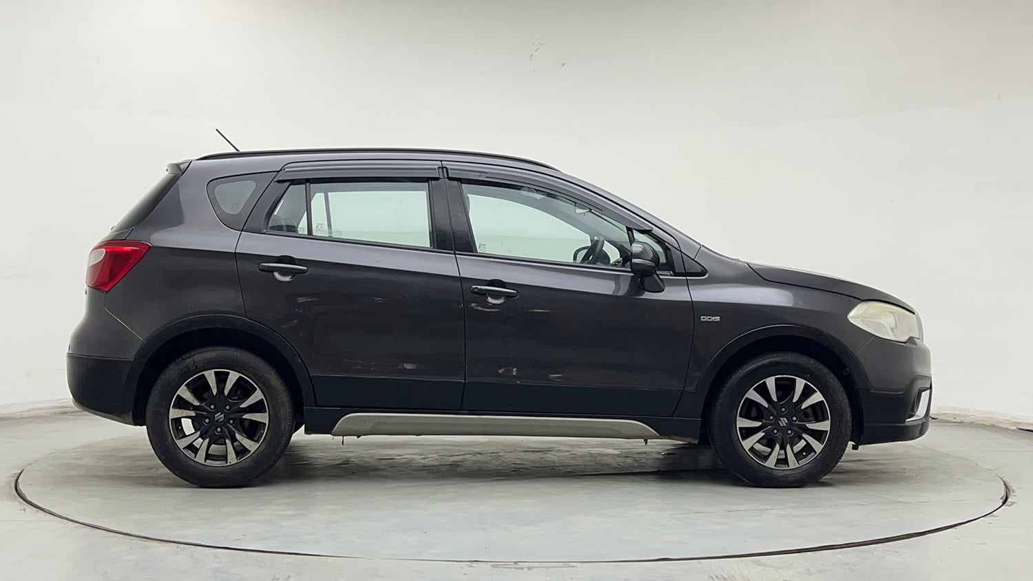 Used 2018 Maruti Suzuki S-Cross Zeta 1.3 Diesel Manual exterior RIGHT SIDE VIEW