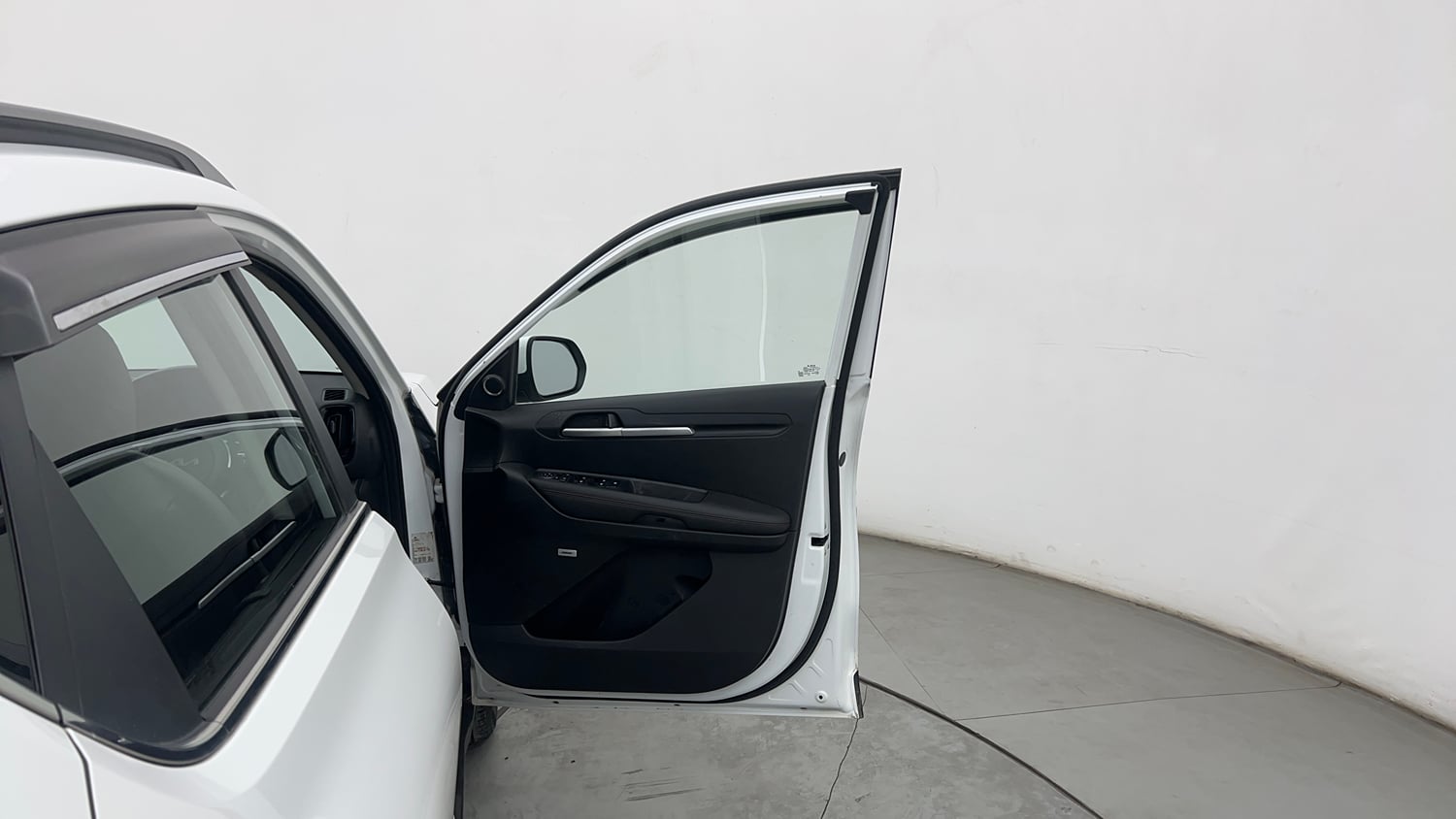 Used 2022 Kia Sonet GTX Plus 1.5 AT Diesel Automatic interior RIGHT FRONT DOOR OPEN VIEW