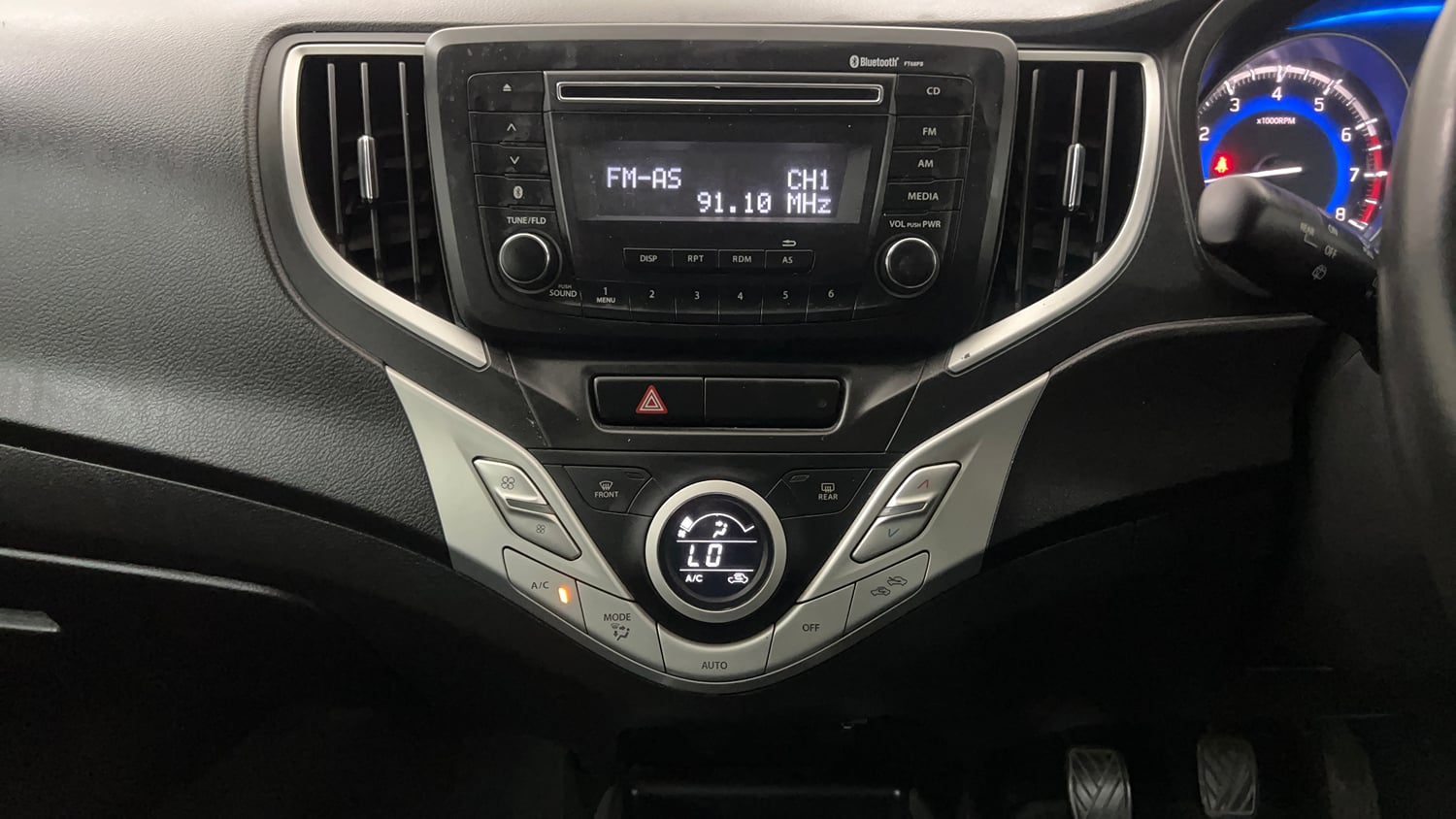 Used 2015 Maruti Suzuki Baleno Zeta 1.2 Petrol Manual interior MUSIC SYSTEM & AC CONTROL VIEW