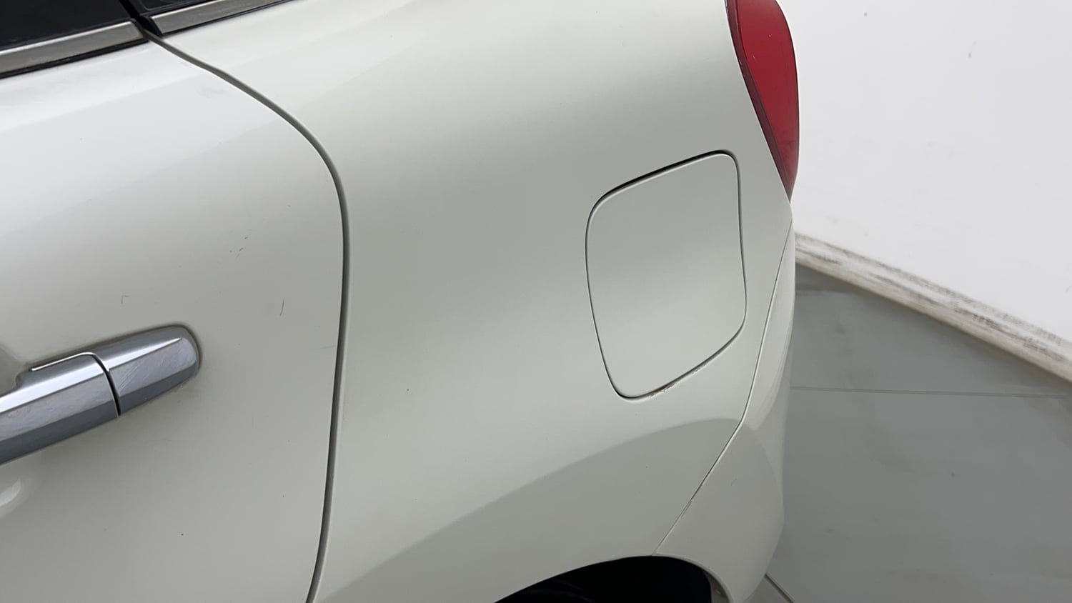 Used 2021 Maruti Suzuki Baleno Zeta Petrol Manual dents MINOR SCRATCH