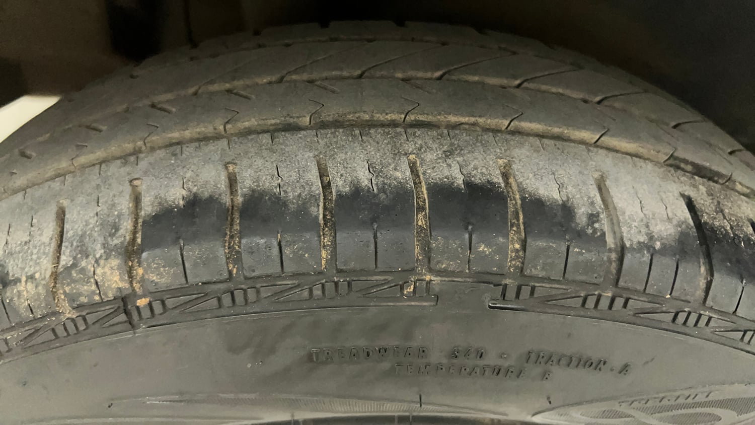 Used 2018 Maruti Suzuki Dzire VDi AMT Diesel Automatic tyres RIGHT REAR TYRE TREAD VIEW