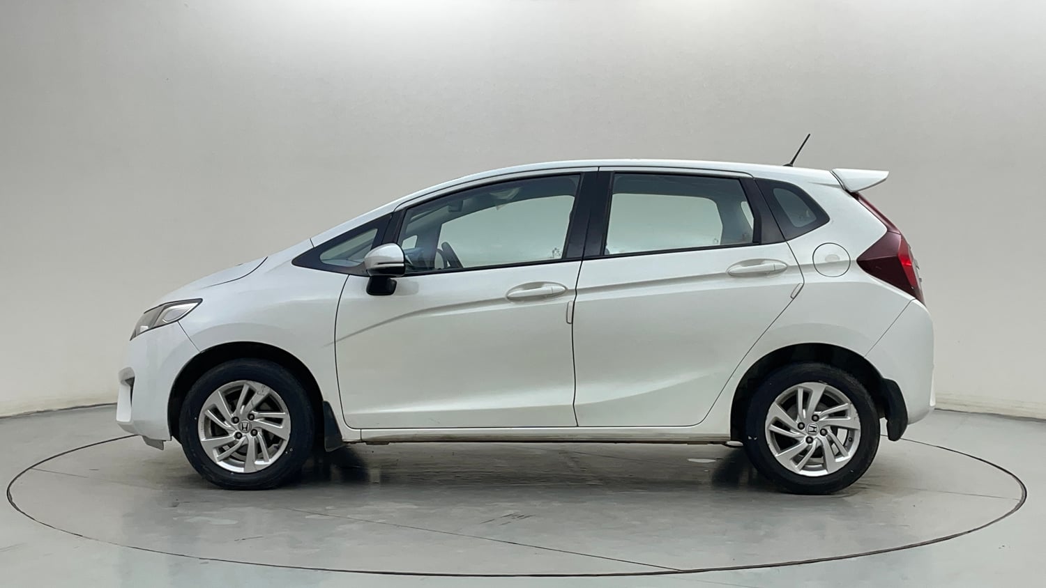 Used 2016 Honda Jazz VX Petrol Petrol Manual exterior LEFT SIDE VIEW