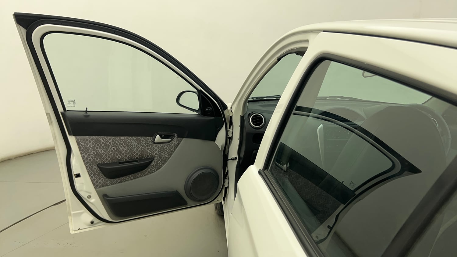 Used 2017 Maruti Suzuki Alto 800 LXi Petrol Manual interior LEFT FRONT DOOR OPEN VIEW