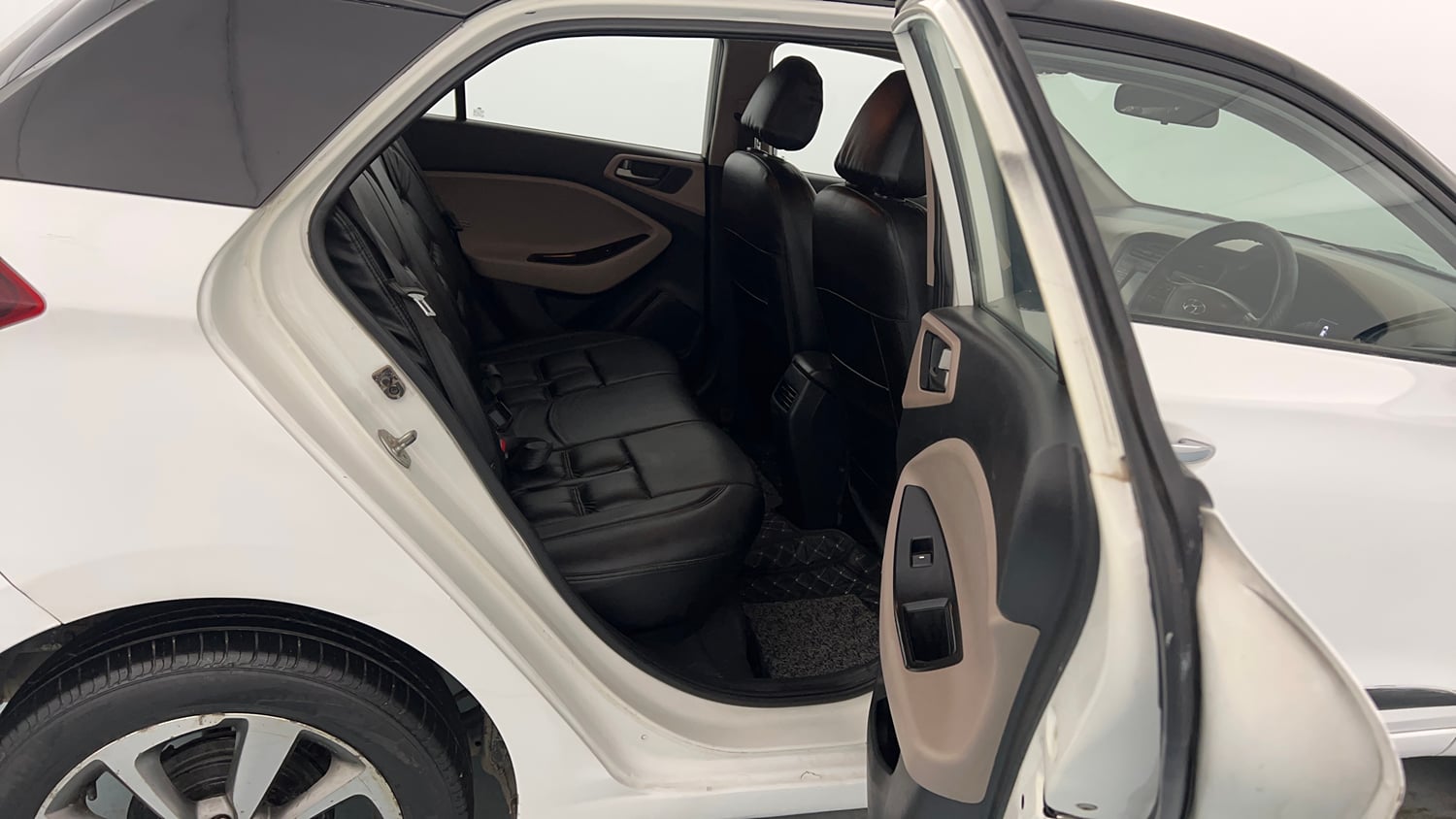 Used 2017 Hyundai Elite i20 Asta 1.4 CRDI (O) Diesel Manual interior RIGHT SIDE REAR DOOR CABIN VIEW