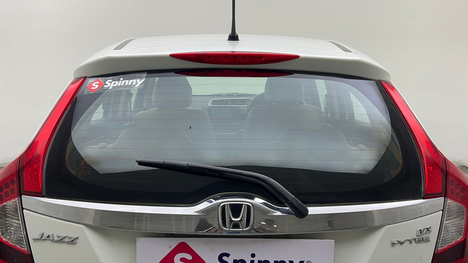 Used 2019 Honda Jazz VX CVT Petrol Petrol Automatic exterior BACK WINDSHIELD VIEW