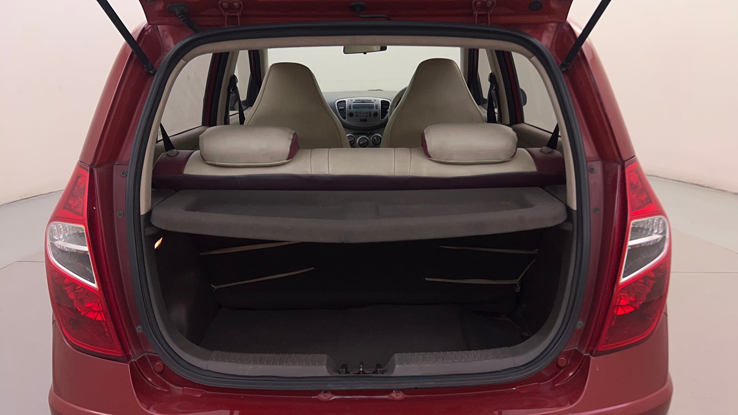 Used 2012 Hyundai i10 Sportz 1.2 Kappa2 Petrol Manual interior DICKY INSIDE VIEW