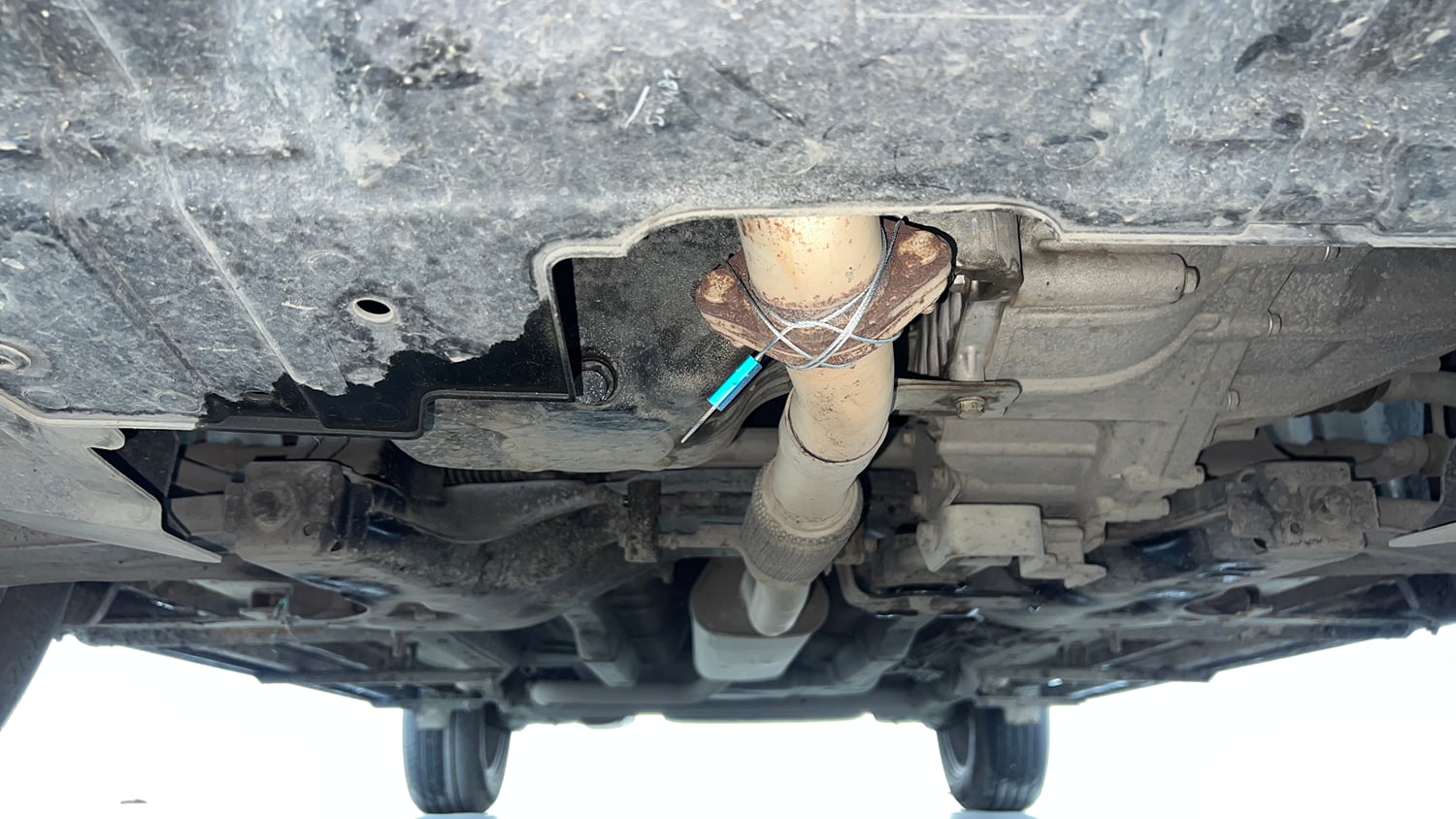 Used 2024 Tata Nexon Creative Plus 1.2 iCNG Cng Manual extra FRONT LEFT UNDERBODY VIEW