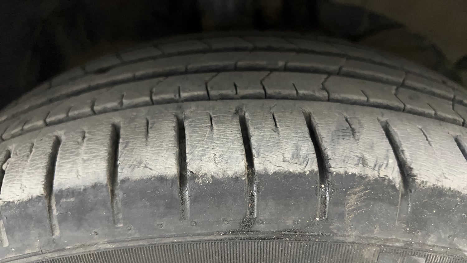 Used 2021 Maruti Suzuki Baleno Zeta Automatic Petrol Automatic tyres RIGHT FRONT TYRE TREAD VIEW