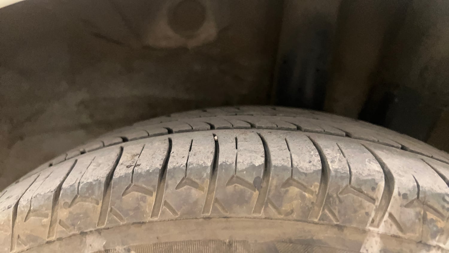 Used 2015 Hyundai Grand i10 Asta AT 1.2 Kappa VTVT Petrol Automatic tyres LEFT REAR TYRE TREAD VIEW