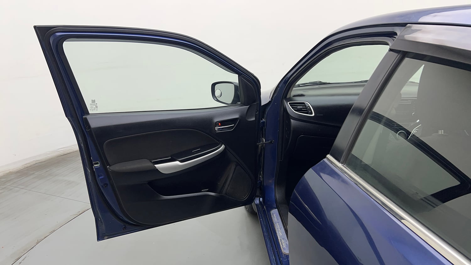 Used 2018 Maruti Suzuki Baleno Delta 1.2 Petrol Manual interior LEFT FRONT DOOR OPEN VIEW