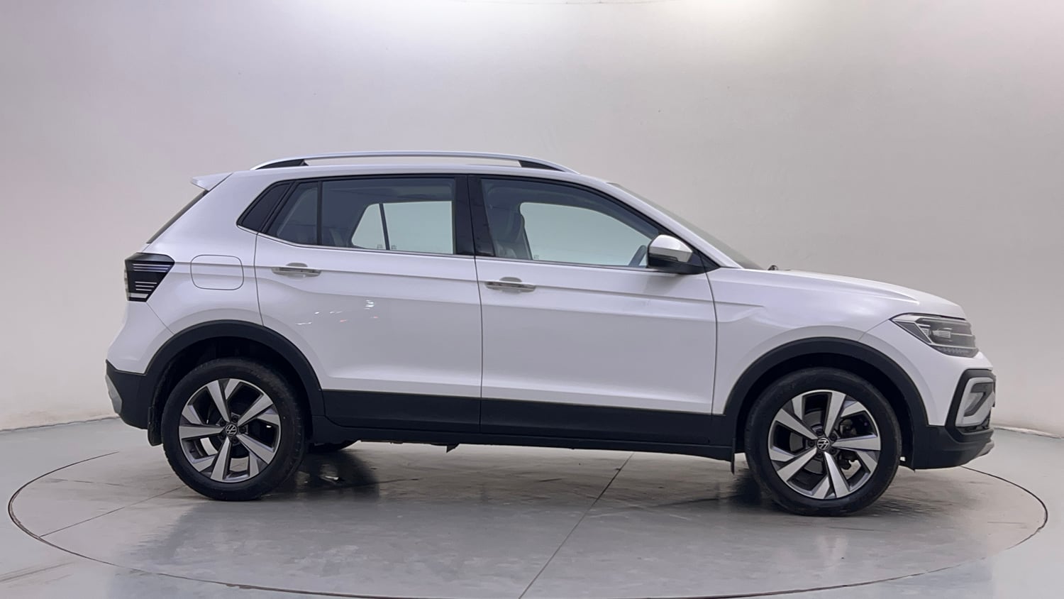 Used 2022 Volkswagen Taigun Topline 1.0 TSI AT Petrol Automatic exterior RIGHT SIDE VIEW