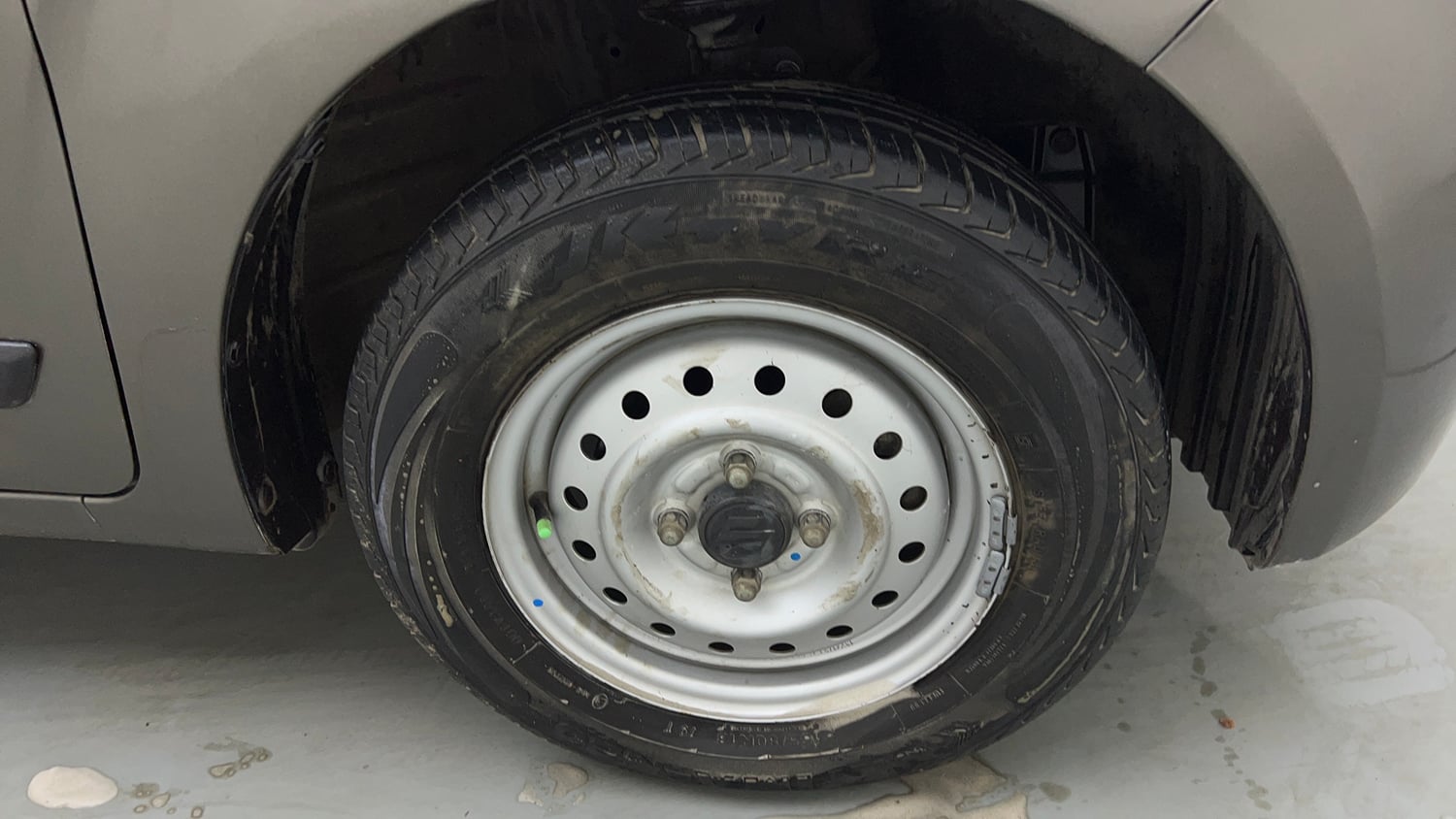 Used 2020 Maruti Suzuki Wagon R LXi (O) 1.0 CNG Cng Manual tyres RIGHT FRONT TYRE RIM VIEW