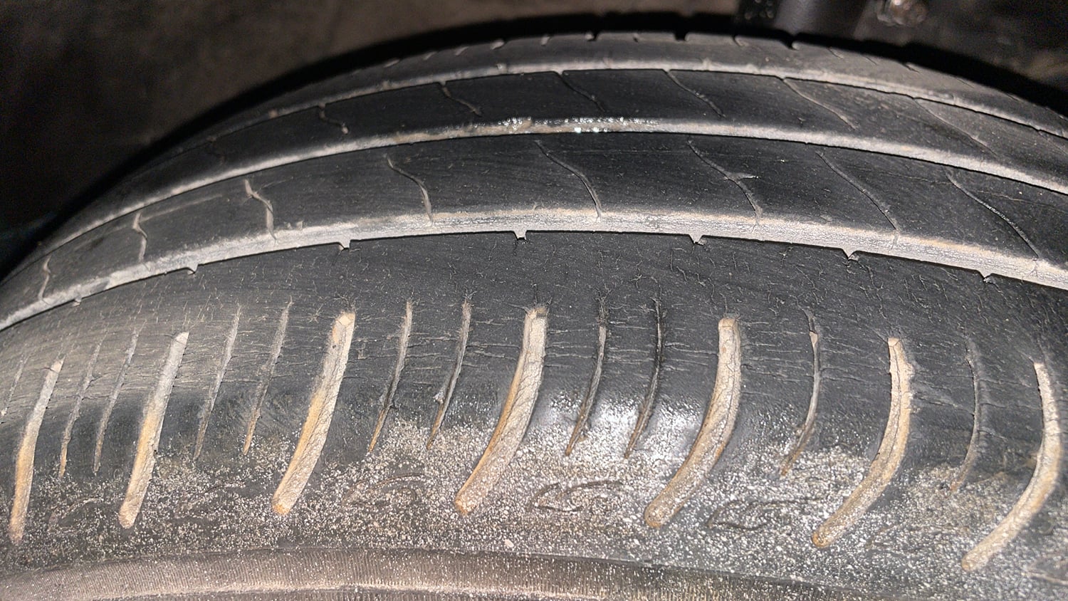 Used 2019 Maruti Suzuki Baleno Delta Petrol Manual tyres RIGHT FRONT TYRE TREAD VIEW