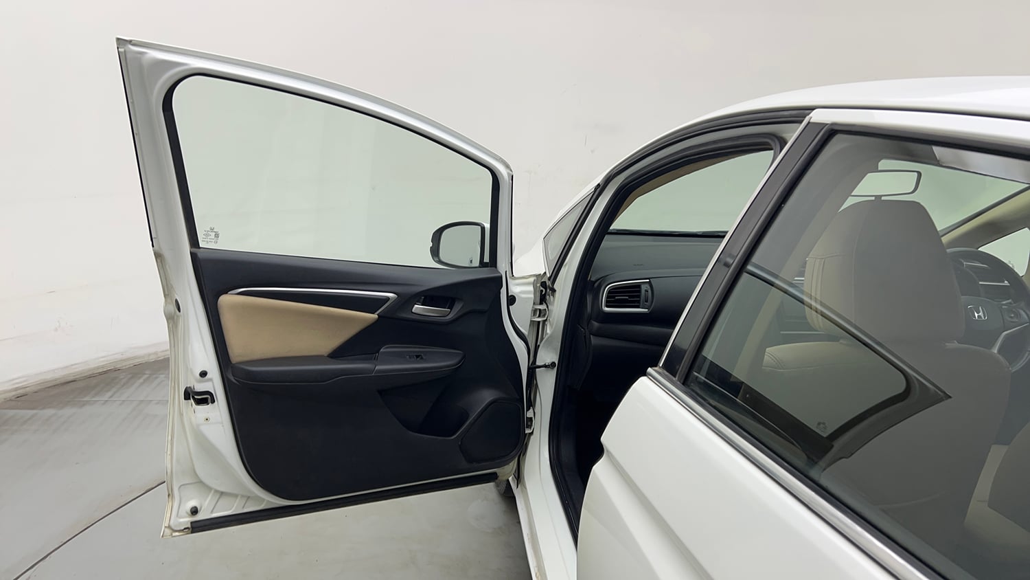 Used 2019 Honda Jazz VX CVT Petrol Petrol Automatic interior LEFT FRONT DOOR OPEN VIEW
