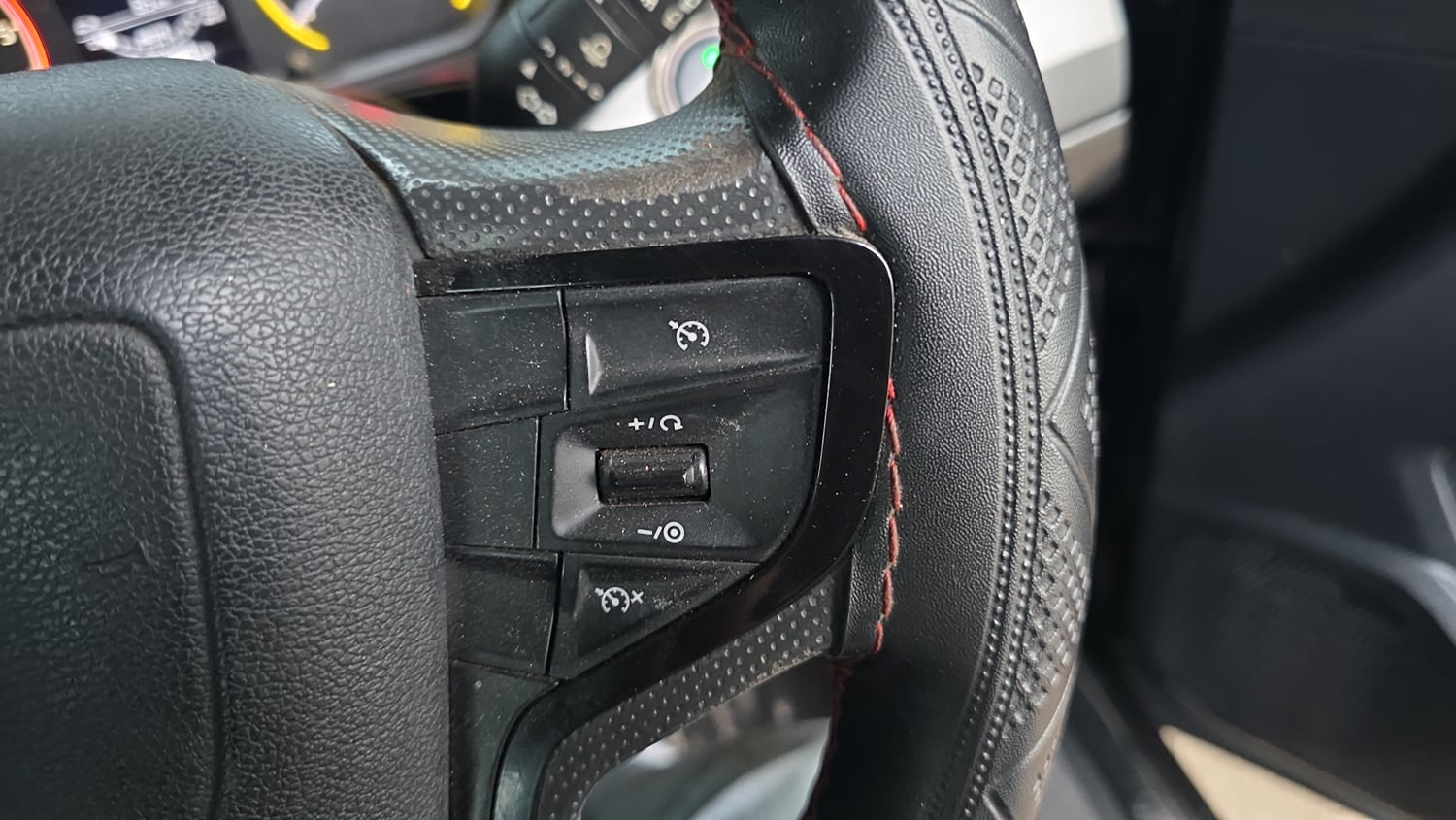 Used 2023 Tata Harrier XT Plus Dark Editon Diesel Manual top_features Cruise control