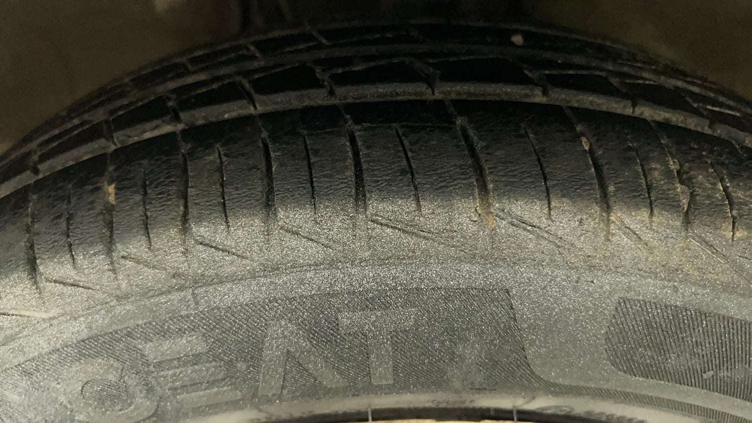 Used 2021 Maruti Suzuki Alto 800 LXi Petrol Manual tyres LEFT FRONT TYRE TREAD VIEW