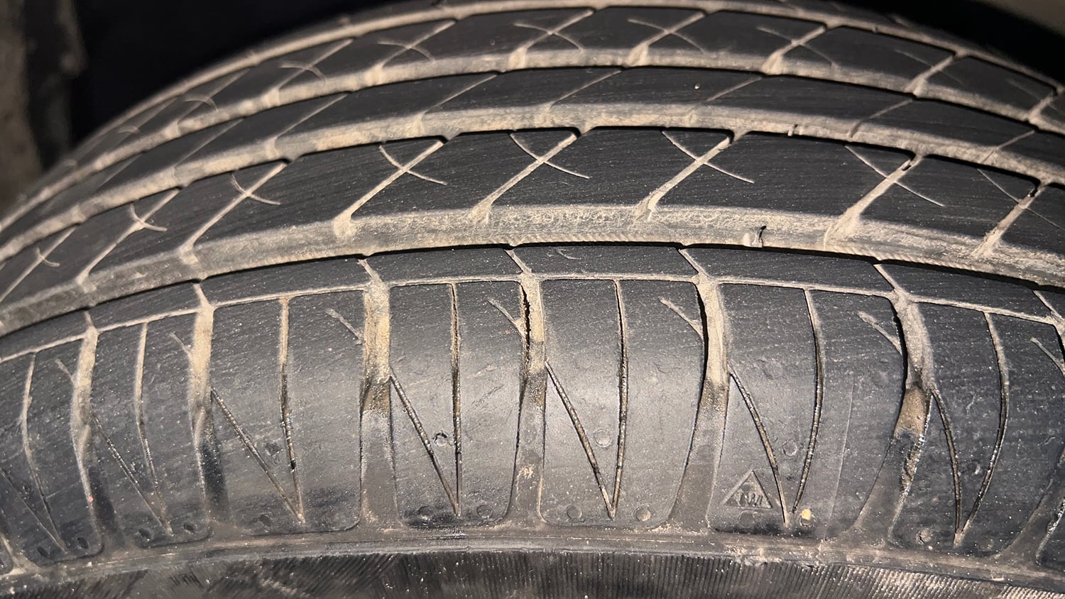 Used 2016 Honda Jazz V Petrol Petrol Manual tyres LEFT FRONT TYRE TREAD VIEW
