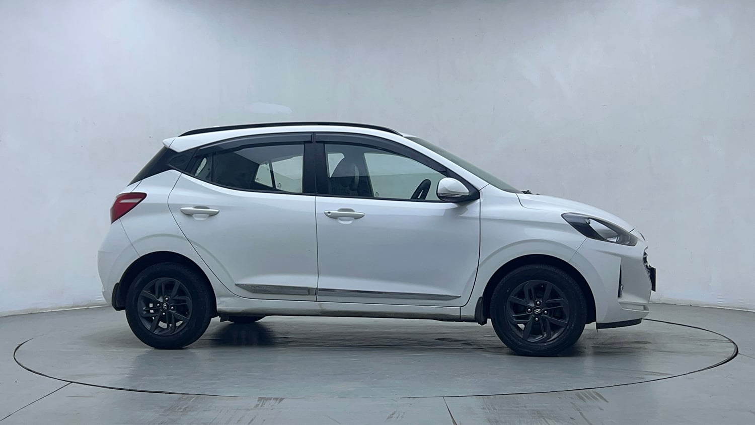 Used 2021 Hyundai Grand i10 Nios Sportz 1.2 Kappa VTVT CNG Cng Manual exterior RIGHT SIDE VIEW