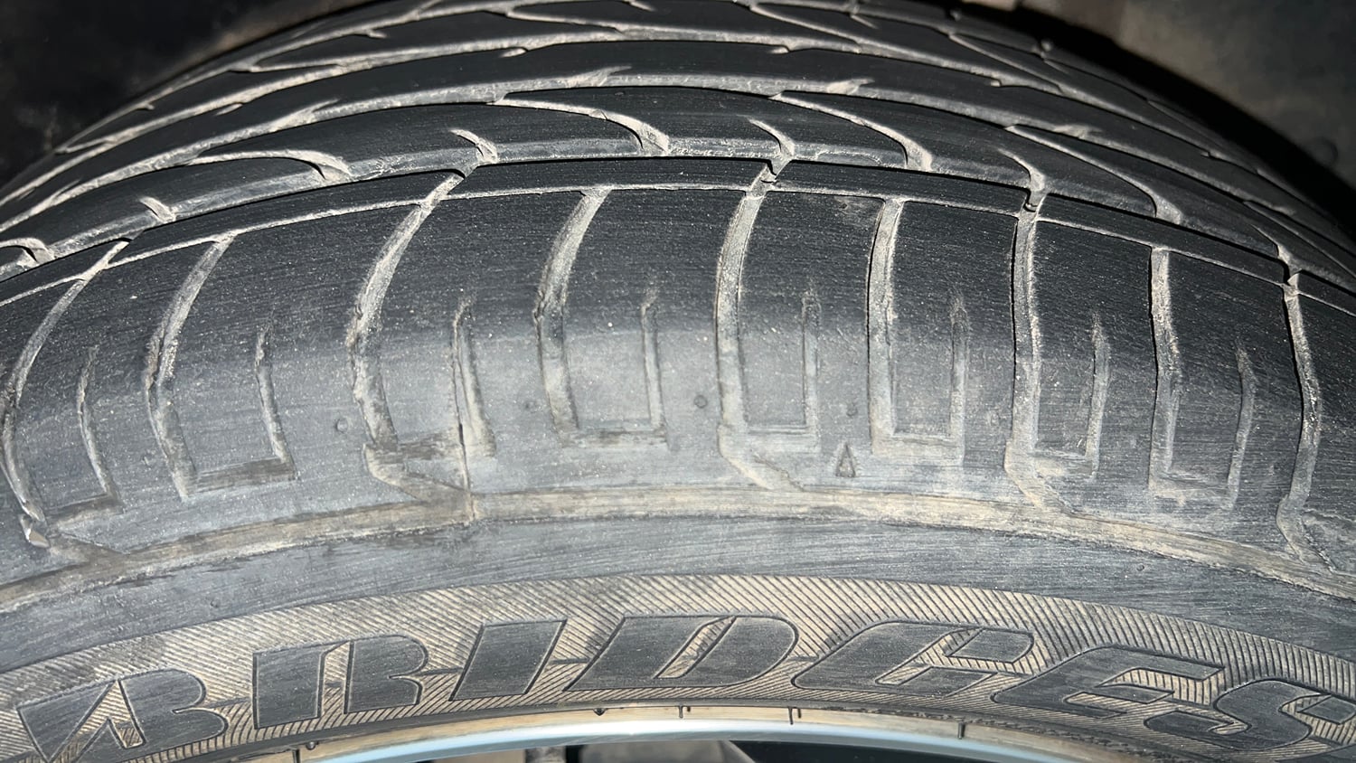 Used 2018 Hyundai Creta SX Plus 1.6 AT Petrol Petrol Automatic tyres LEFT REAR TYRE TREAD VIEW