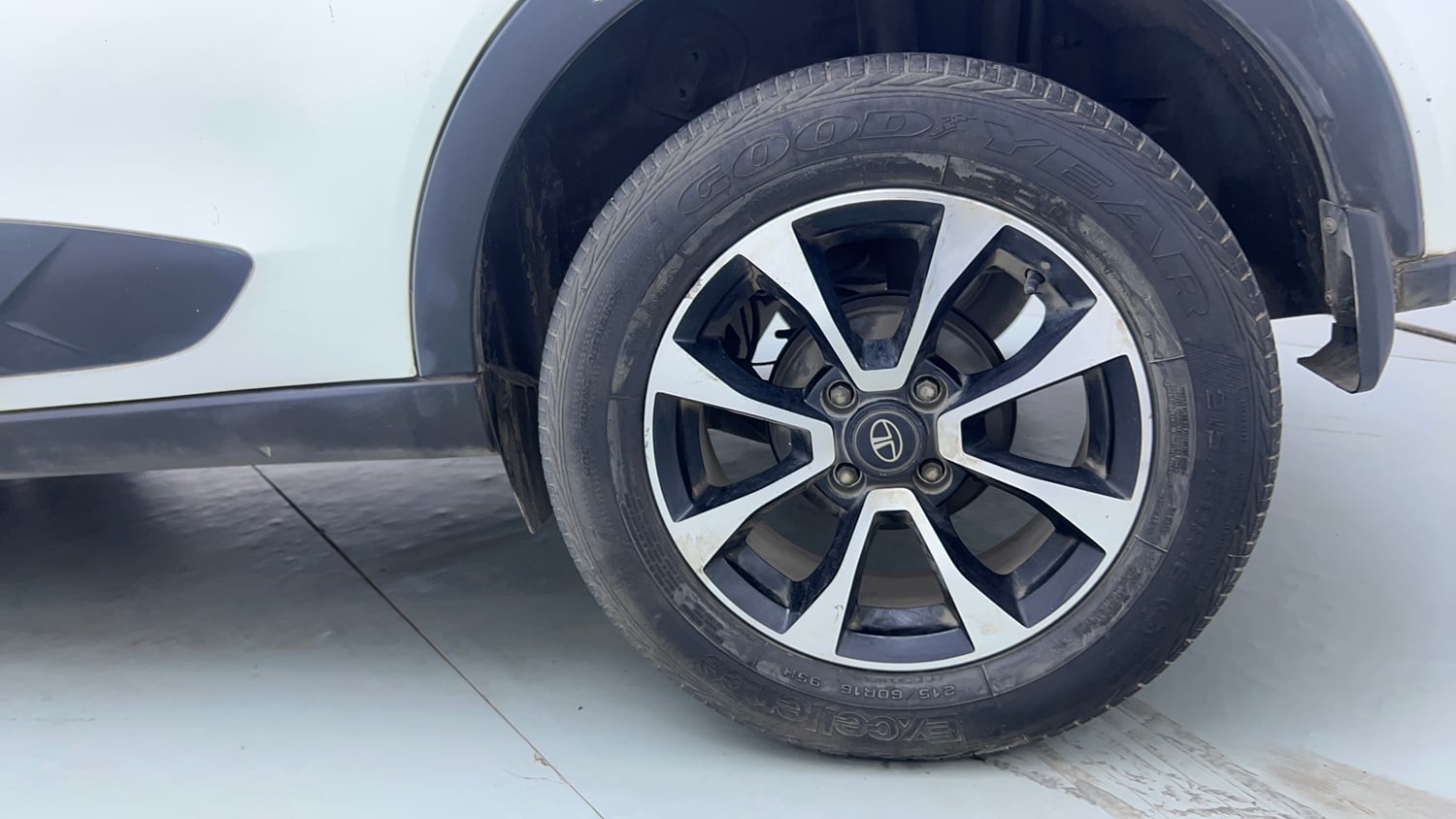 Used 2021 Tata Nexon XZA Plus Dual Tone Petrol Automatic tyres LEFT REAR TYRE RIM VIEW