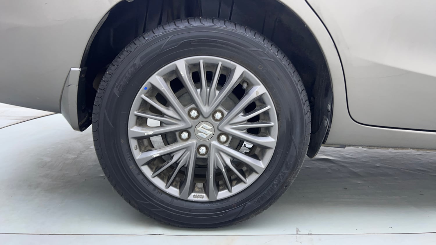 Used 2021 Maruti Suzuki New Ertiga ZXi AT Petrol Automatic tyres RIGHT REAR TYRE RIM VIEW