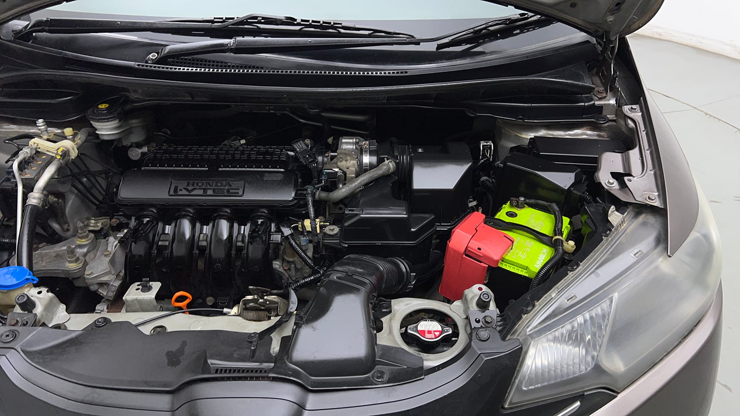 Used 2016 Honda Jazz V Petrol Petrol Manual engine ENGINE LEFT SIDE VIEW