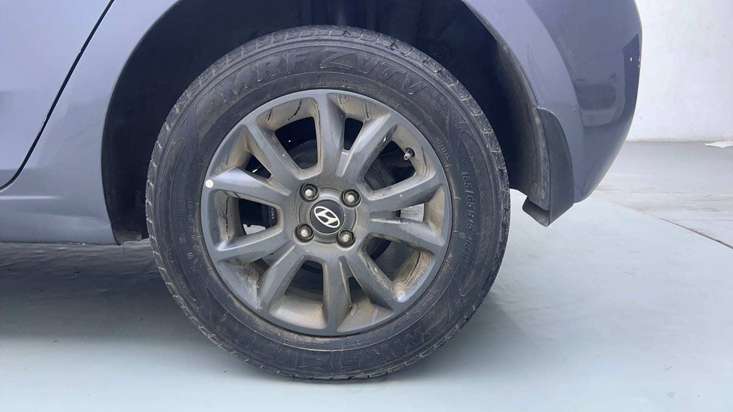 Used 2019 Hyundai Elite i20 Sportz Plus 1.2 Petrol Manual tyres LEFT REAR TYRE RIM VIEW