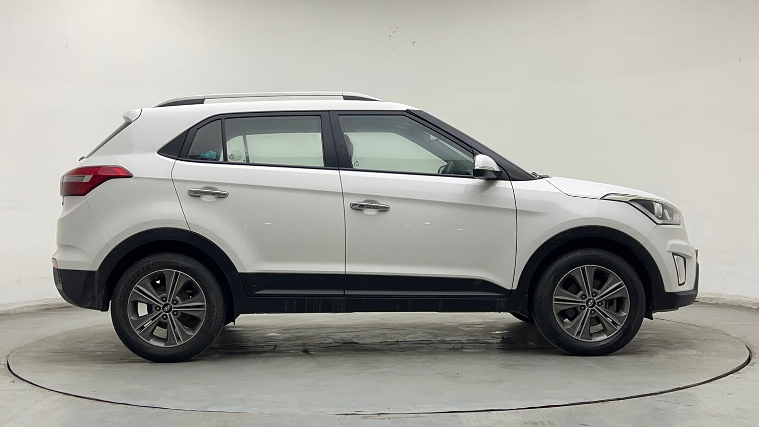 Used 2018 Hyundai Creta SX Plus 1.6 AT Petrol Petrol Automatic exterior RIGHT SIDE VIEW