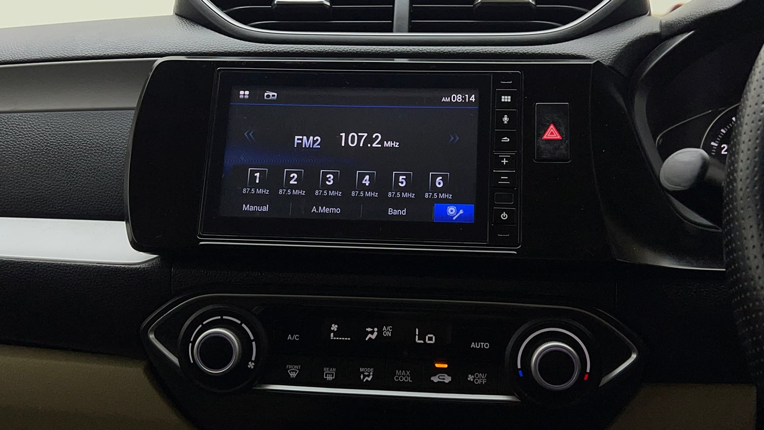 Used 2022 Honda Amaze VX CVT 1.2 Petrol Petrol Automatic top_features Integrated (in-dash) music system