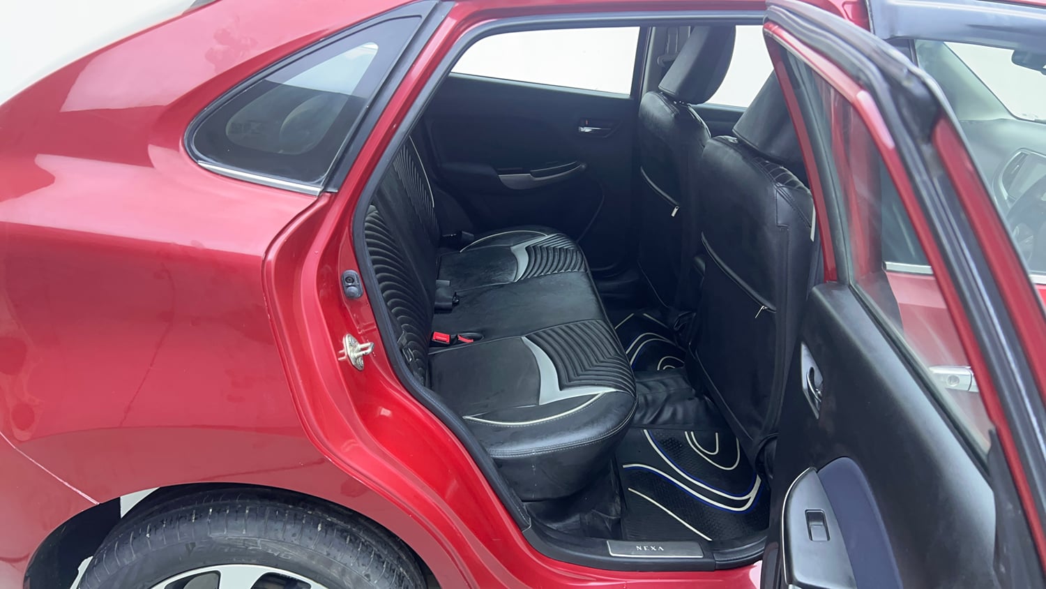 Used 2021 Maruti Suzuki Baleno Zeta Petrol Manual interior RIGHT SIDE REAR DOOR CABIN VIEW