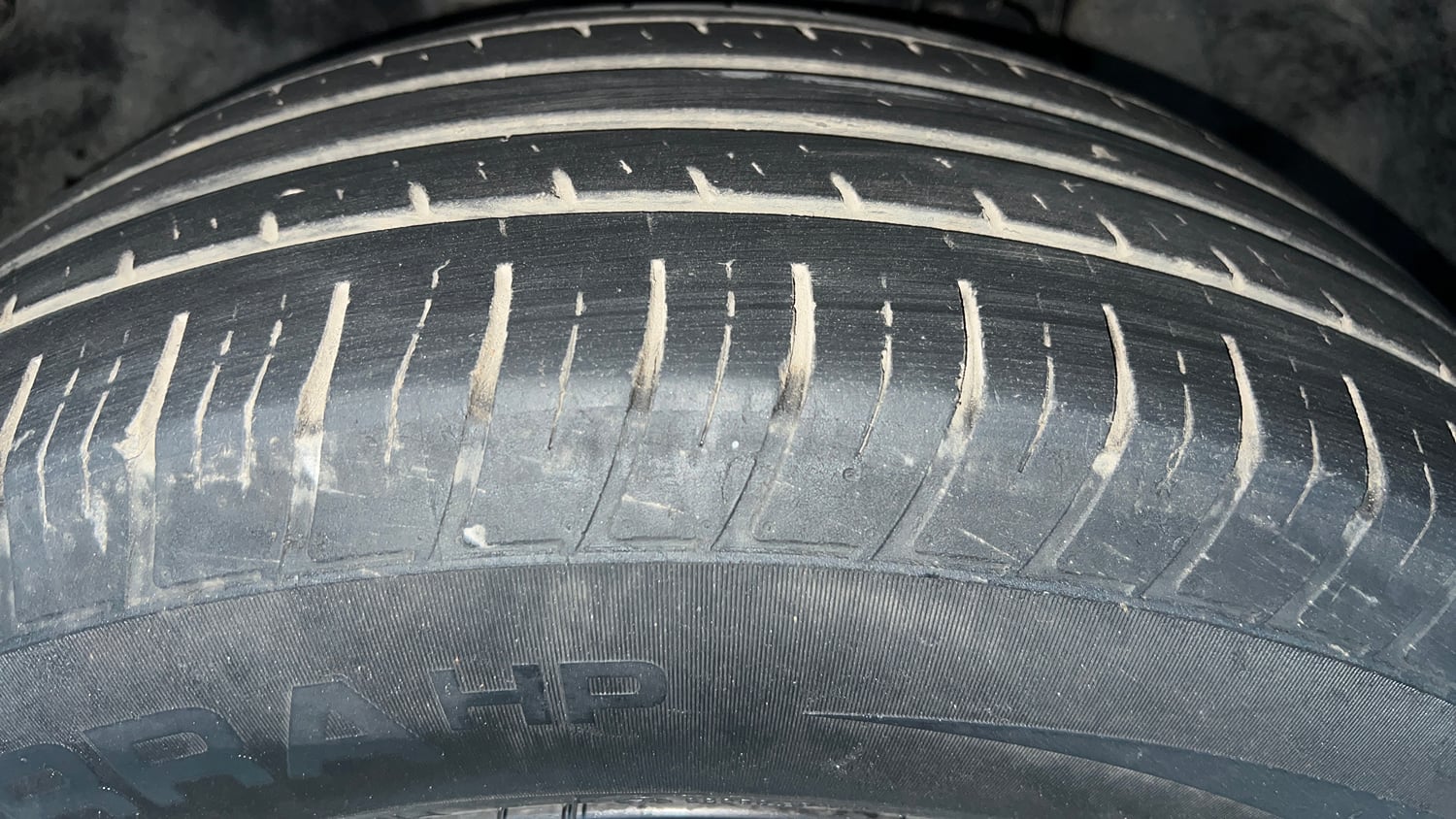 Used 2022 Tata Harrier XTA Plus Dark Edition Diesel Automatic tyres LEFT FRONT TYRE TREAD VIEW