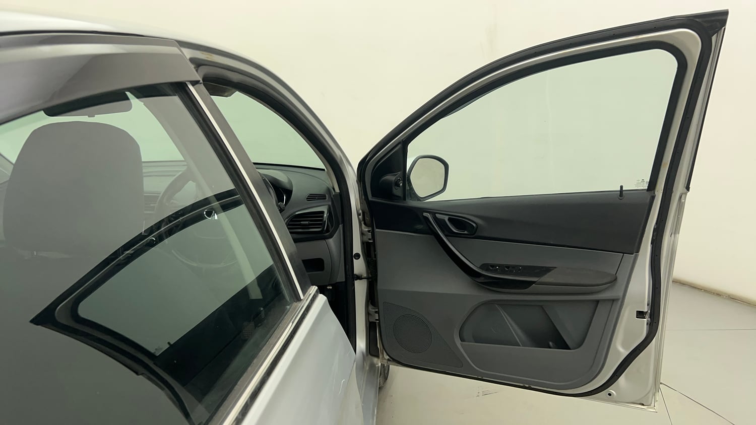 Used 2018 Tata Tigor Revotron XT Petrol Manual interior RIGHT FRONT DOOR OPEN VIEW