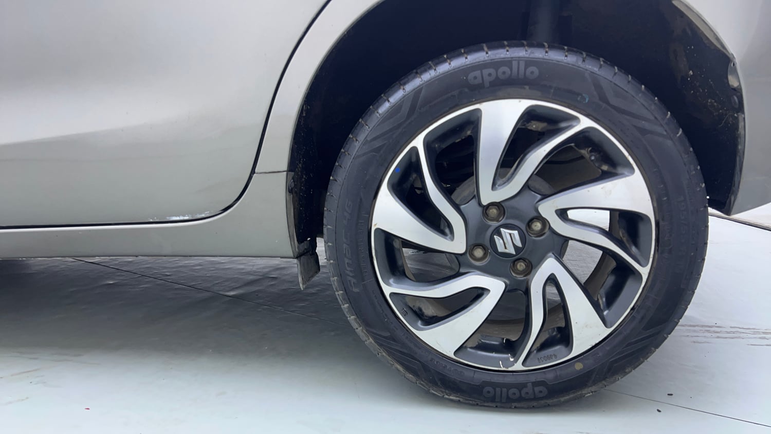 Used 2021 Maruti Suzuki Baleno Zeta Automatic Petrol Automatic tyres LEFT REAR TYRE RIM VIEW