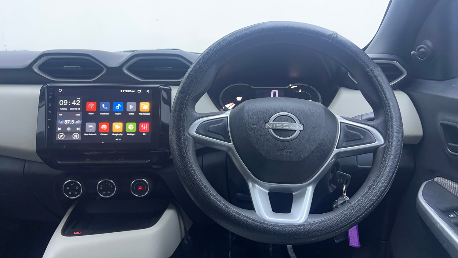 Used 2023 Nissan Magnite XE Petrol Manual interior STEERING VIEW