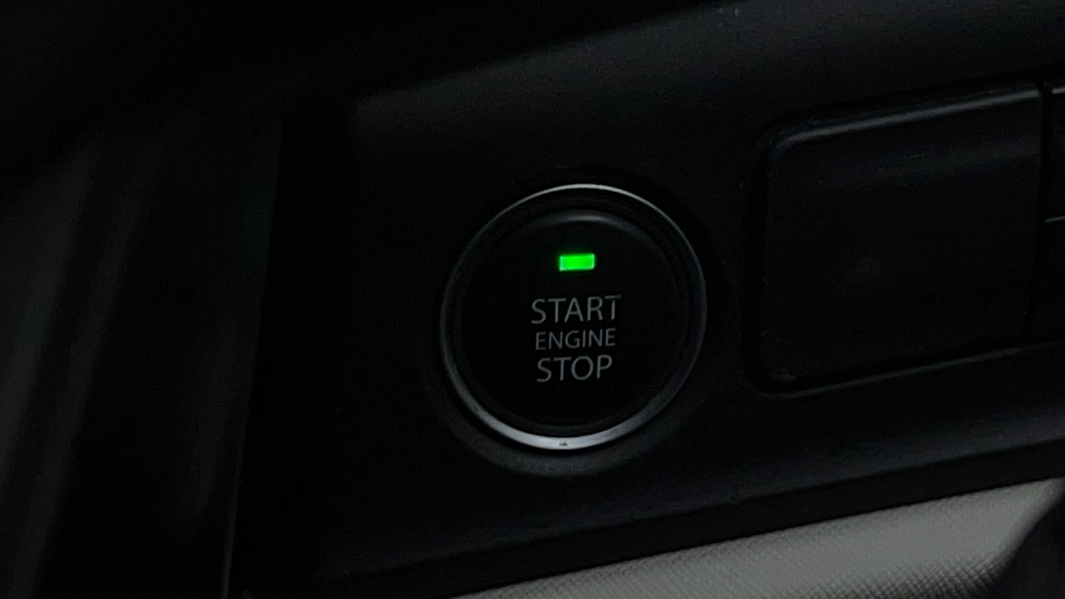 Used 2024 Tata Altroz XZ iCNG Cng Manual top_features Keyless start