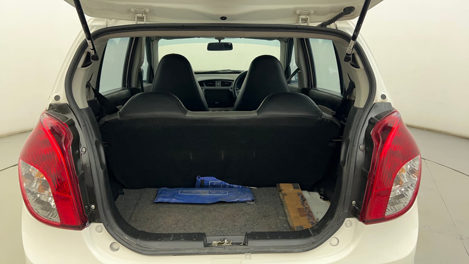 Used 2021 Maruti Suzuki Alto 800 LXi Petrol Manual interior DICKY INSIDE VIEW