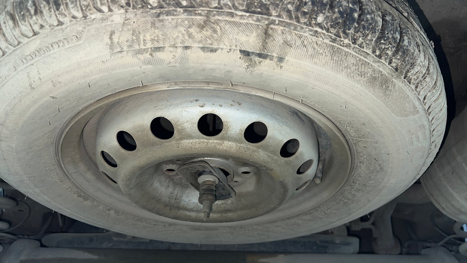 Used 2024 Tata Altroz XZ iCNG Cng Manual tyres SPARE TYRE VIEW