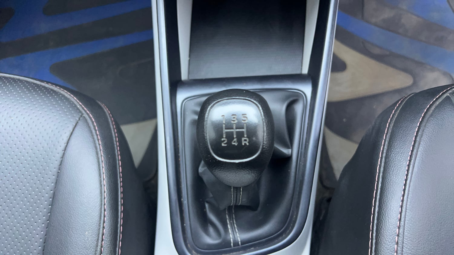 Used 2024 Hyundai New i20 Sportz 1.2 MT Petrol Manual interior GEAR  KNOB VIEW