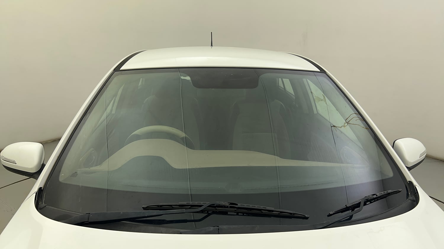 Used 2019 Hyundai Elite i20 Sportz Plus 1.2 CVT Petrol Automatic exterior FRONT WINDSHIELD VIEW