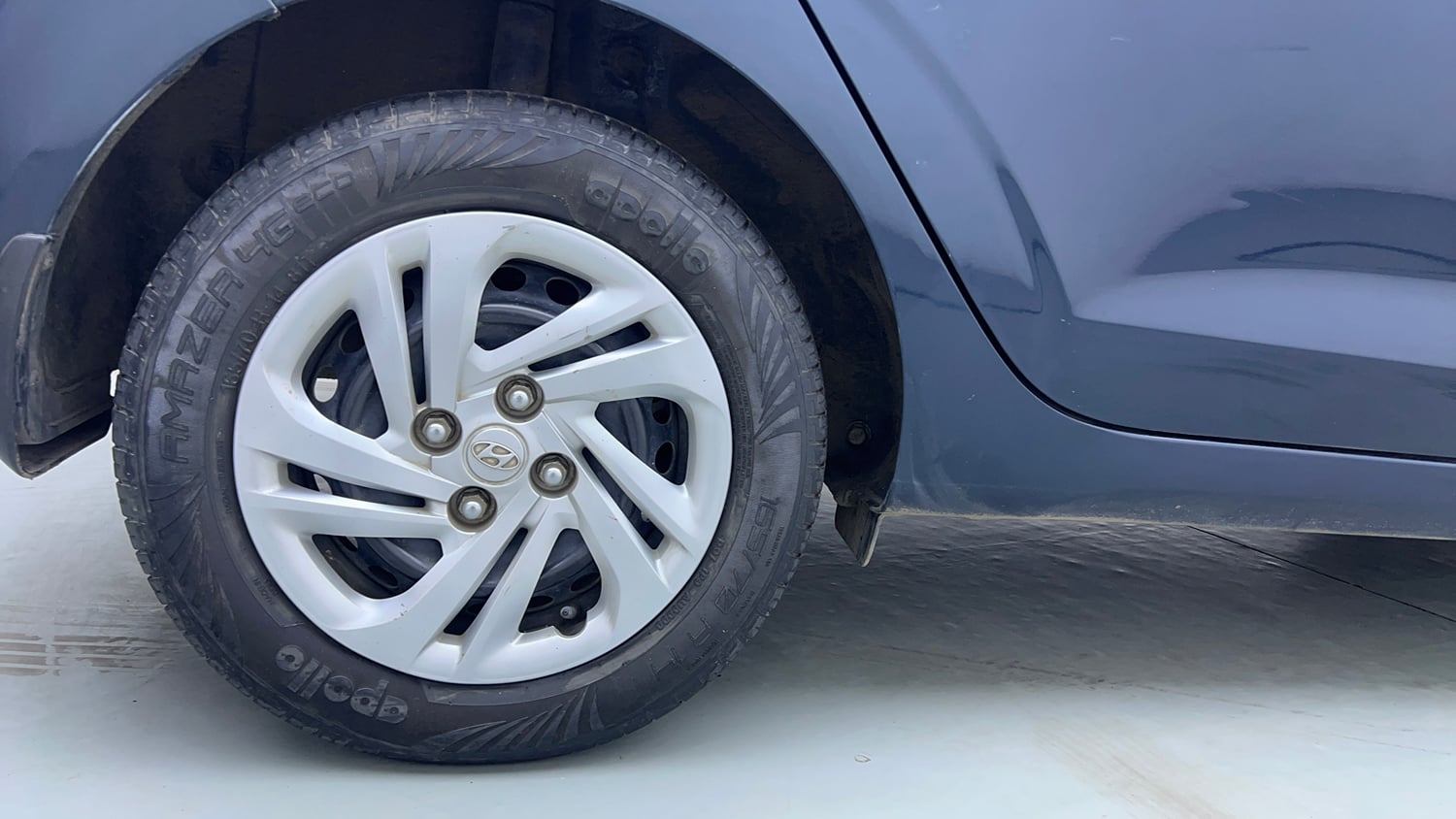 Used 2021 Hyundai Grand i10 Nios Magna 1.2 Kappa VTVT Petrol Manual tyres RIGHT REAR TYRE RIM VIEW