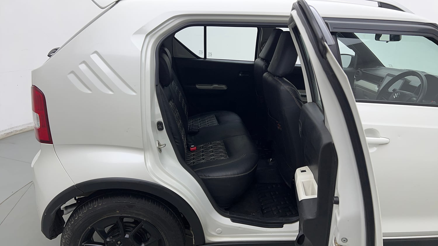 Used 2023 Maruti Suzuki Ignis Zeta 1.2 MT Petrol Manual interior RIGHT SIDE REAR DOOR CABIN VIEW