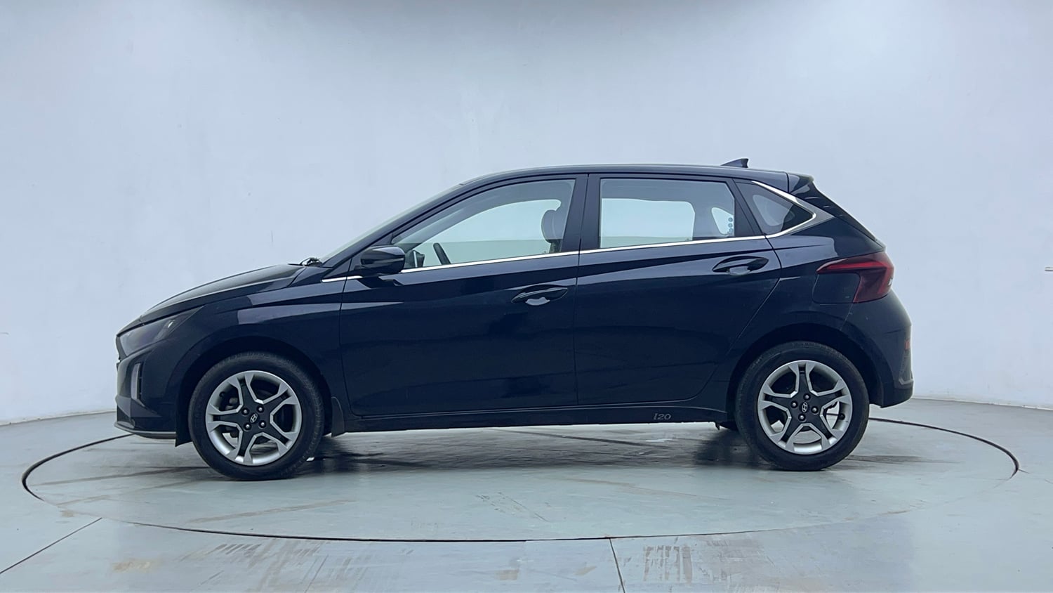 Used 2024 Hyundai New i20 Sportz 1.2 MT Petrol Manual exterior LEFT SIDE VIEW