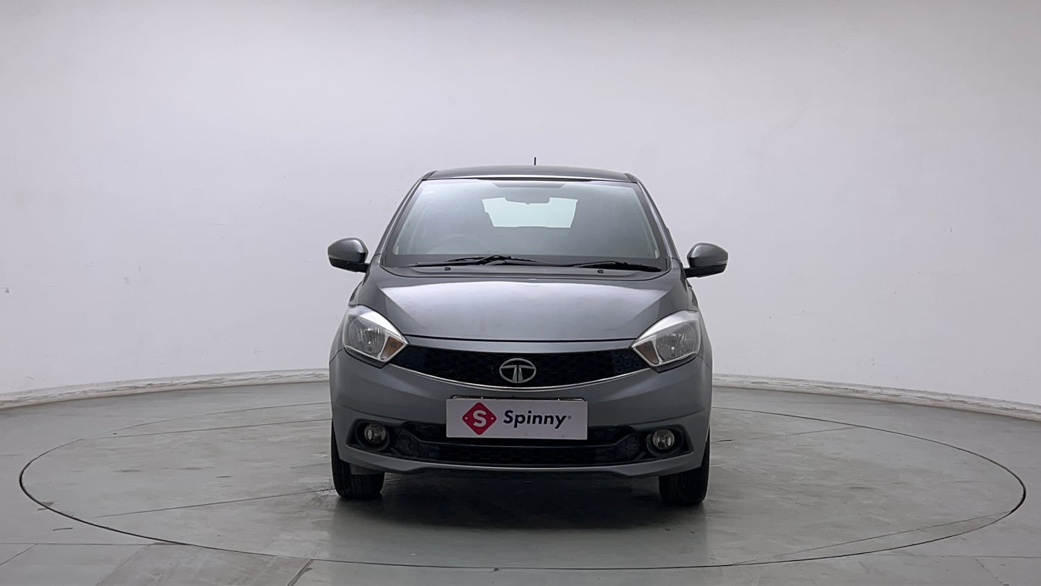 Used 2018 Tata Tigor Revotron XT Petrol Manual exterior FRONT VIEW