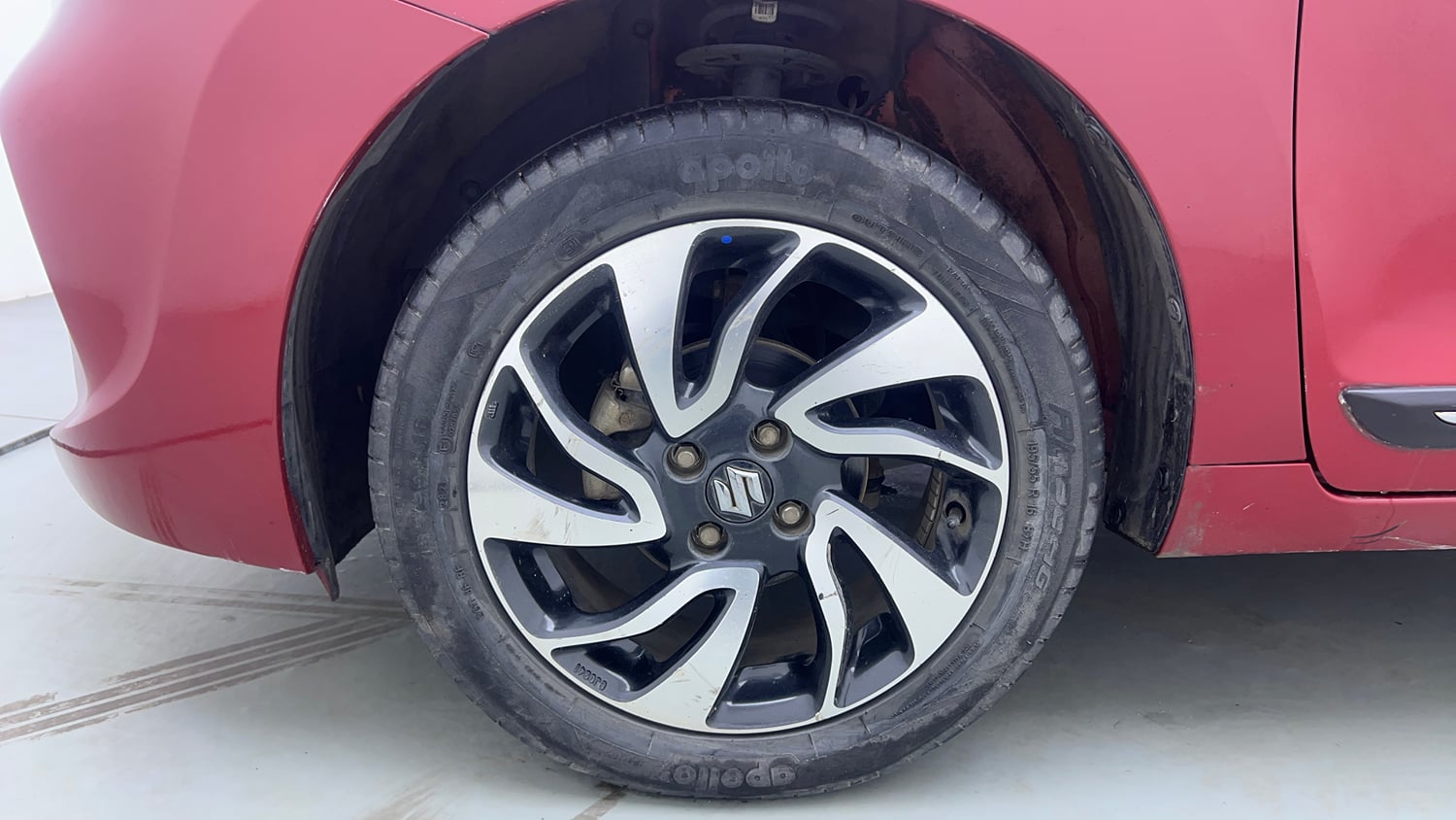Used 2021 Maruti Suzuki Baleno Zeta Petrol Manual tyres LEFT FRONT TYRE RIM VIEW