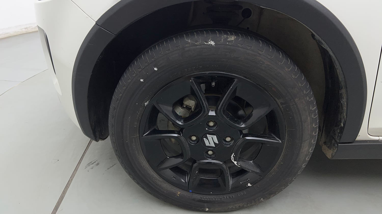 Used 2023 Maruti Suzuki Ignis Zeta 1.2 MT Petrol Manual tyres LEFT FRONT TYRE RIM VIEW
