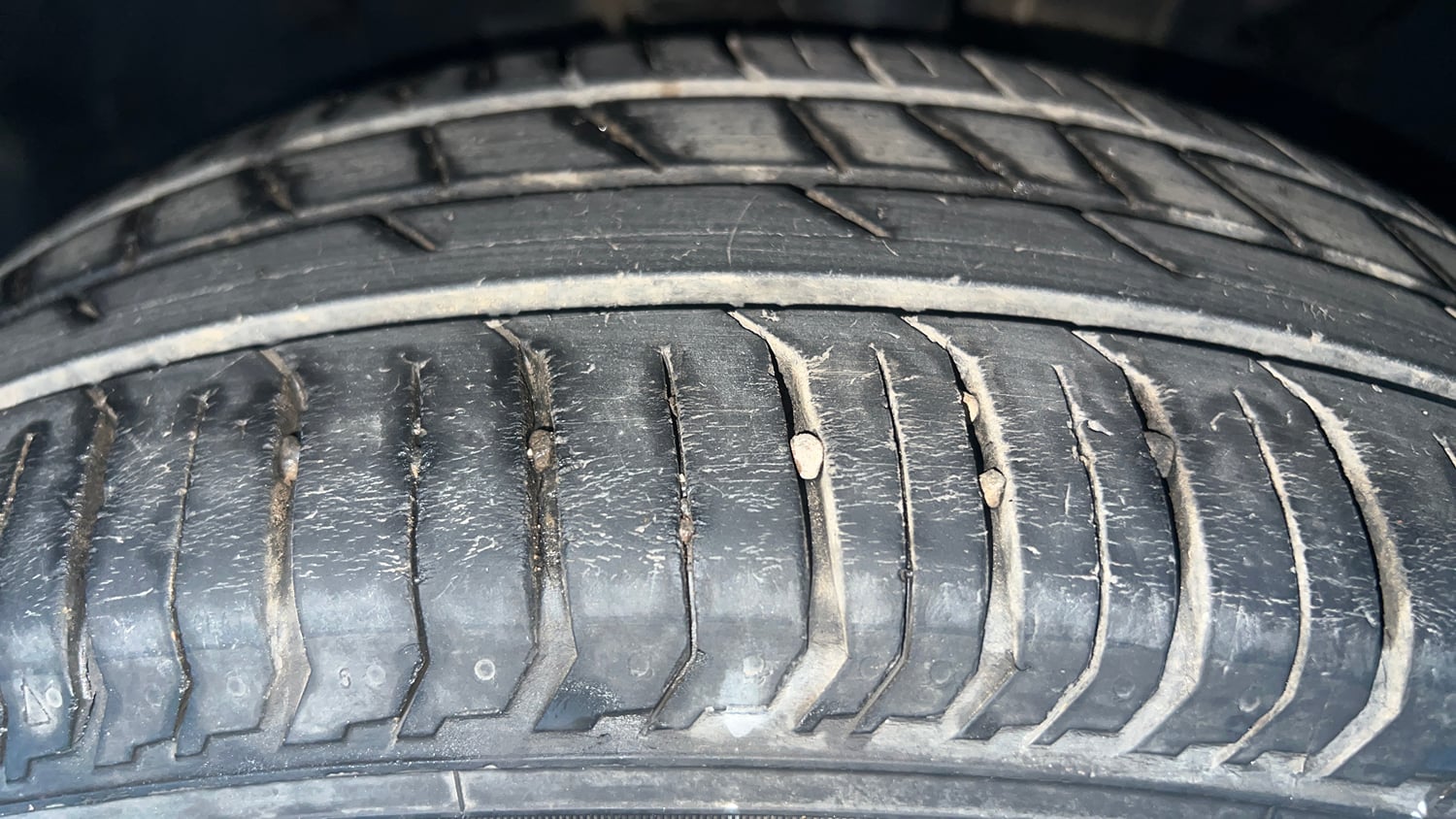 Used 2023 Tata Punch Accomplished AMT Petrol Automatic tyres LEFT FRONT TYRE TREAD VIEW