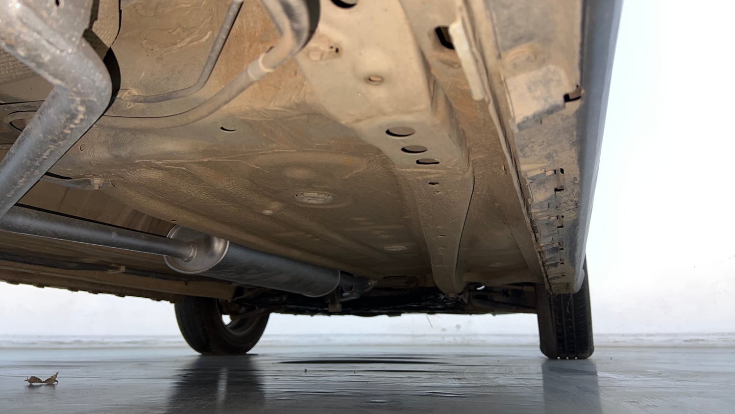 Used 2023 Maruti Suzuki Ignis Zeta 1.2 MT Petrol Manual extra REAR RIGHT UNDERBODY VIEW