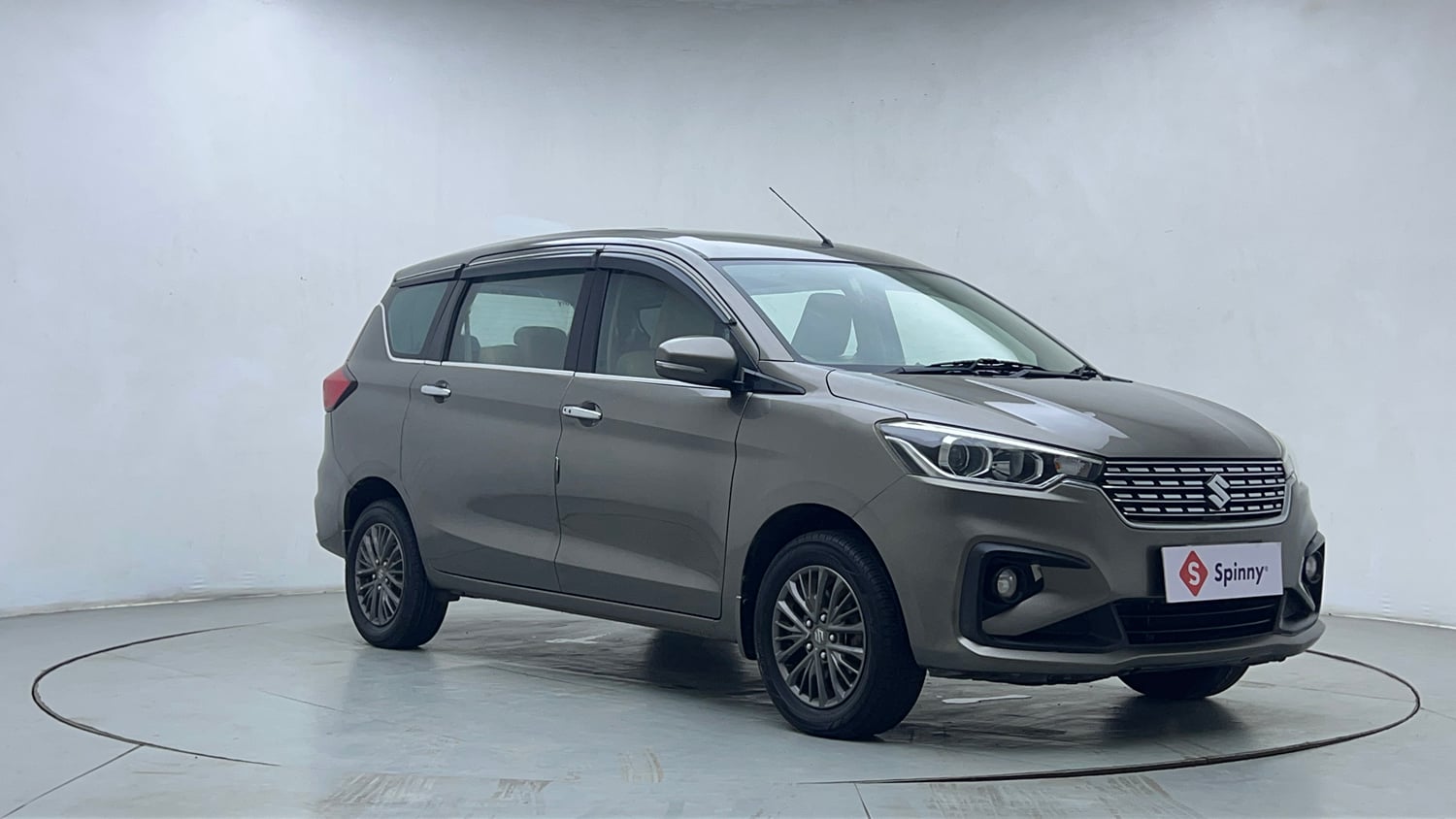 Used 2021 Maruti Suzuki New Ertiga ZXi AT Petrol Automatic exterior RIGHT FRONT CORNER VIEW