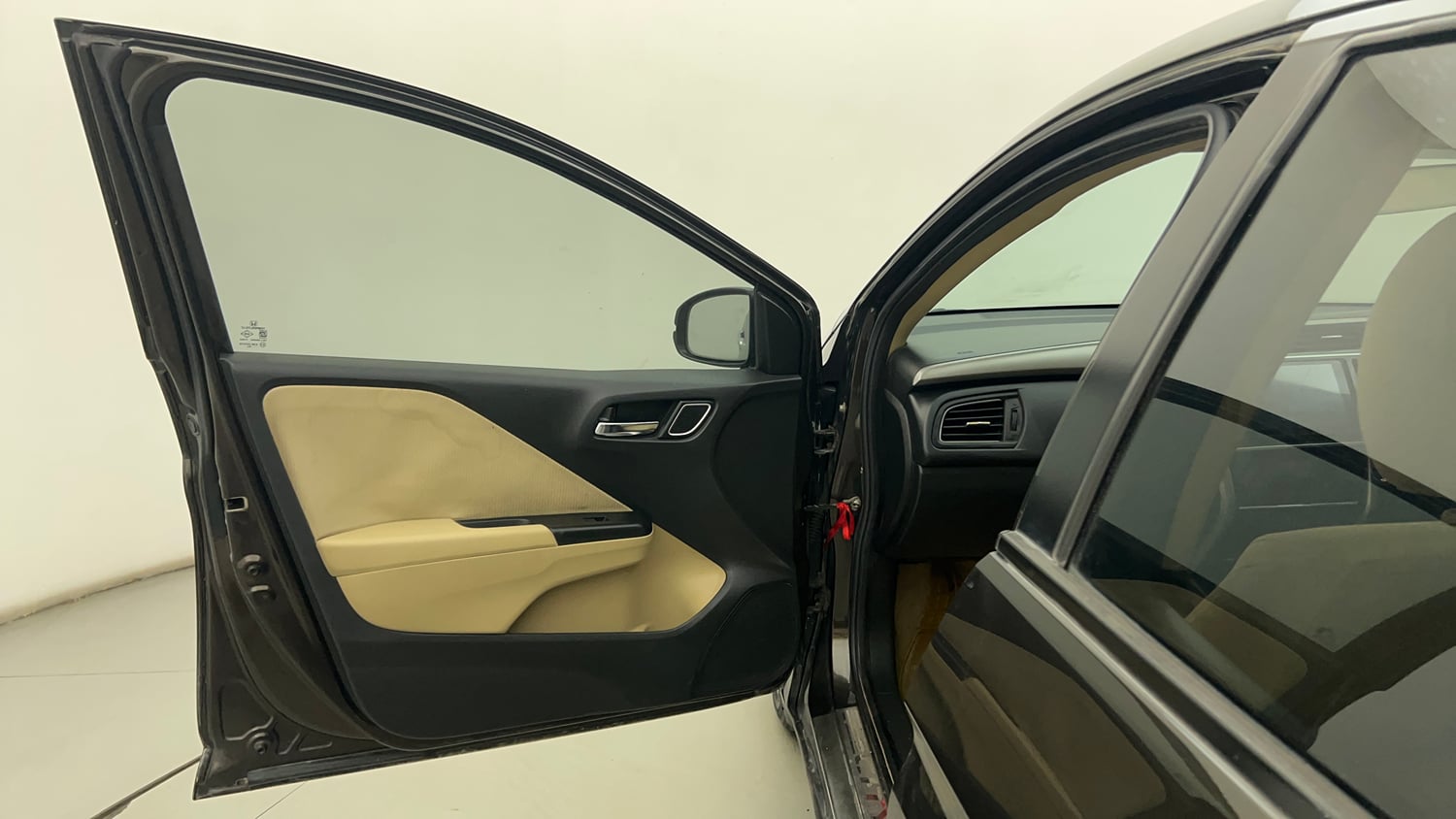 Used 2019 Honda City VX Petrol Petrol Manual interior LEFT FRONT DOOR OPEN VIEW